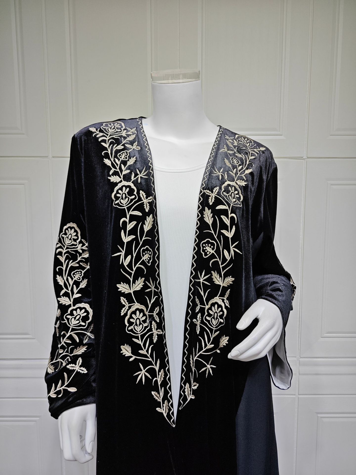Velvet Open Abaya Dubai Kaftan - огляд і ціна Embroidery Kebaya