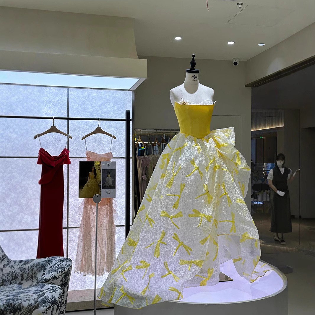 Elegant Yellow Satin Top Pagea - огляд і ціна Embroidery Yellow Dress
